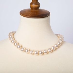 Faux Pearl Choker Necklace